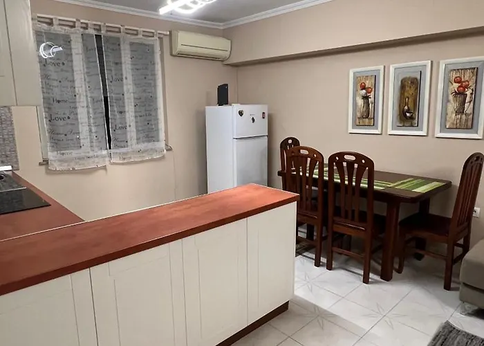 Bright & Roomy Center * تيرانا