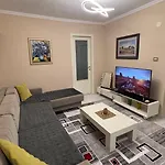 Bright & Roomy Center Apartment *