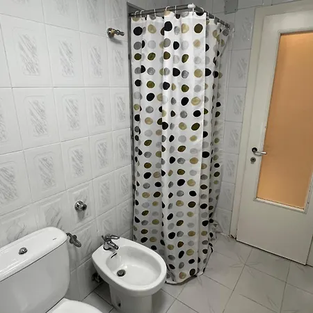Bright & Roomy Center Apartmán Tirana
