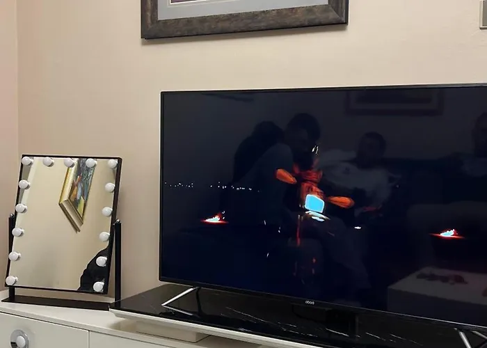 Apartment Bright & Roomy Center