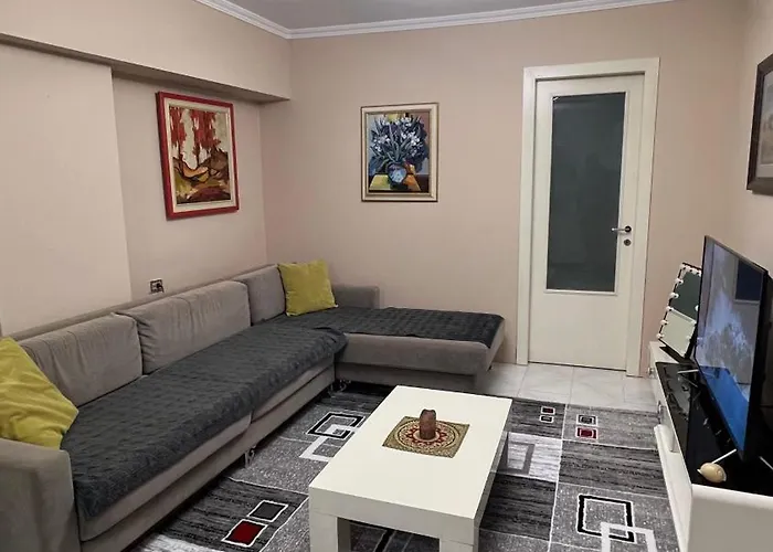 Bright & Roomy Center *